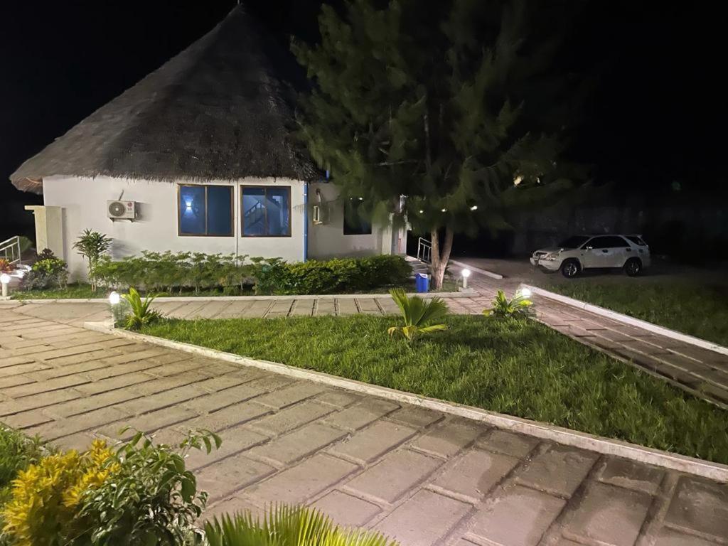 Jambo Beach Hotel Paje Eksteriør billede