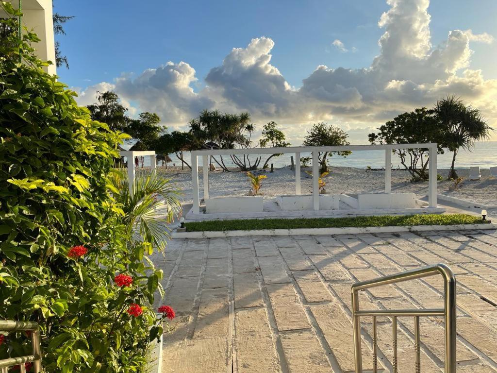 Jambo Beach Hotel Paje Eksteriør billede