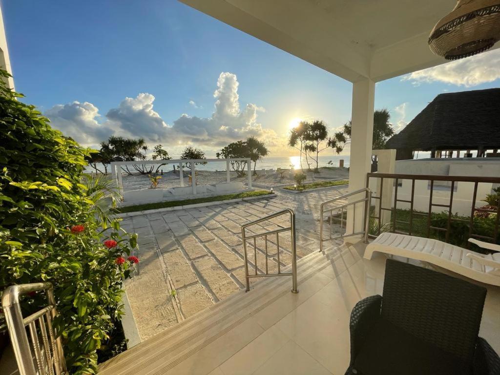 Jambo Beach Hotel Paje Eksteriør billede