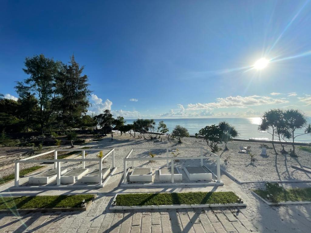 Jambo Beach Hotel Paje Eksteriør billede
