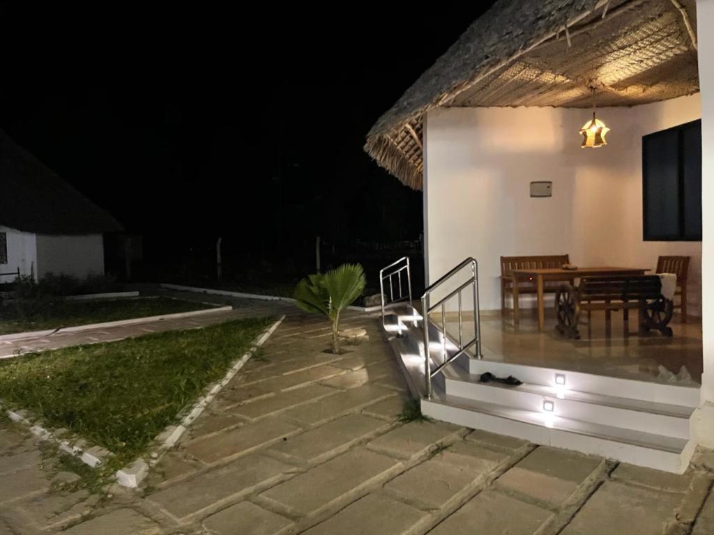 Jambo Beach Hotel Paje Eksteriør billede